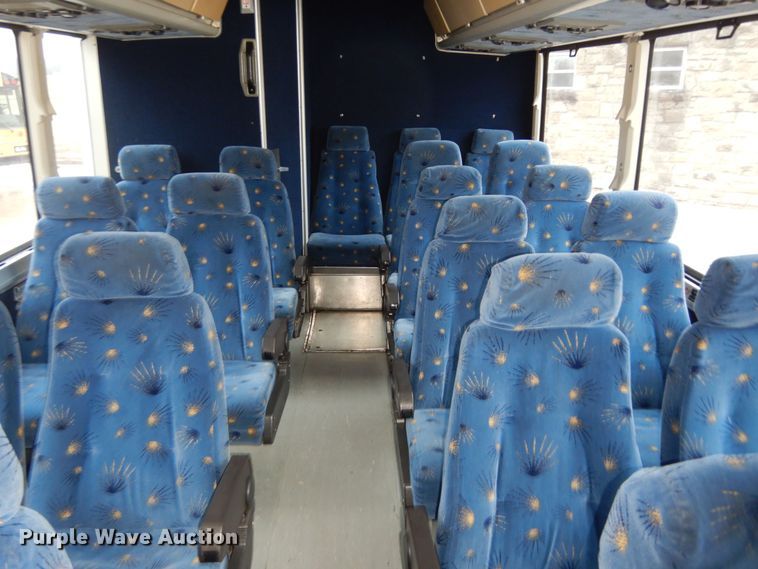 image for item DK7572 1993 MCI D4500  coach bus