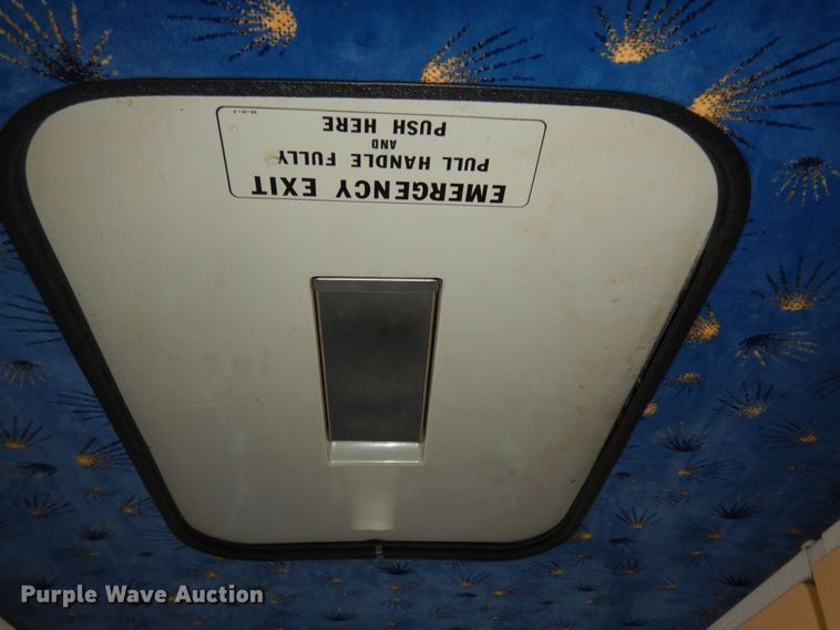 image for item DK7572 1993 MCI D4500  coach bus