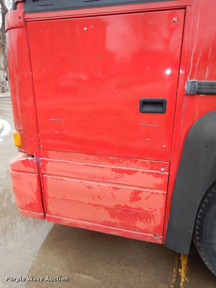 image for item DK7572 1993 MCI D4500  coach bus