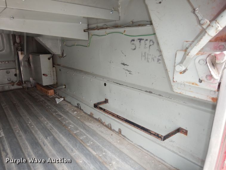 image for item DK7572 1993 MCI D4500  coach bus