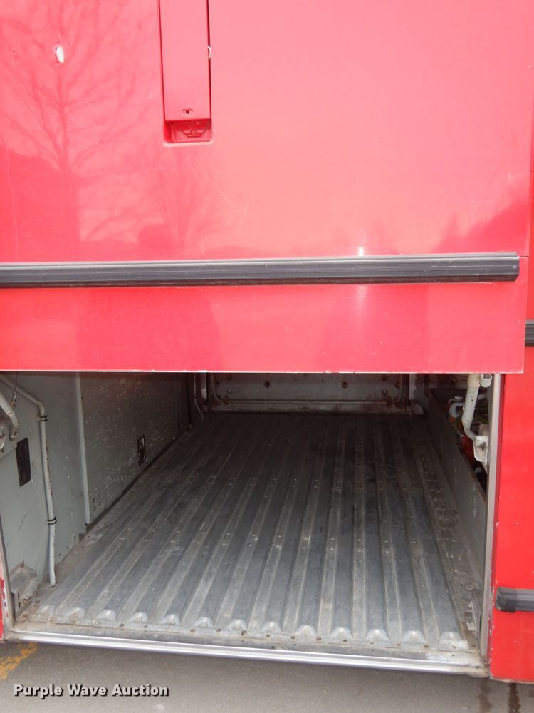 image for item DK7572 1993 MCI D4500  coach bus