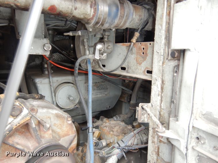 image for item DK7572 1993 MCI D4500  coach bus