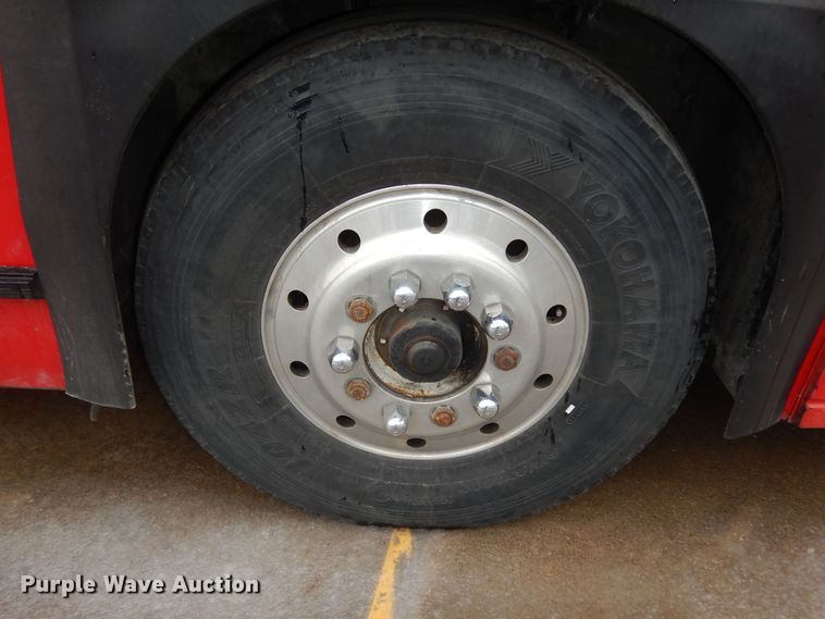 image for item DK7572 1993 MCI D4500  coach bus