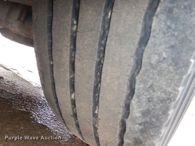 image for item DK7572 1993 MCI D4500  coach bus