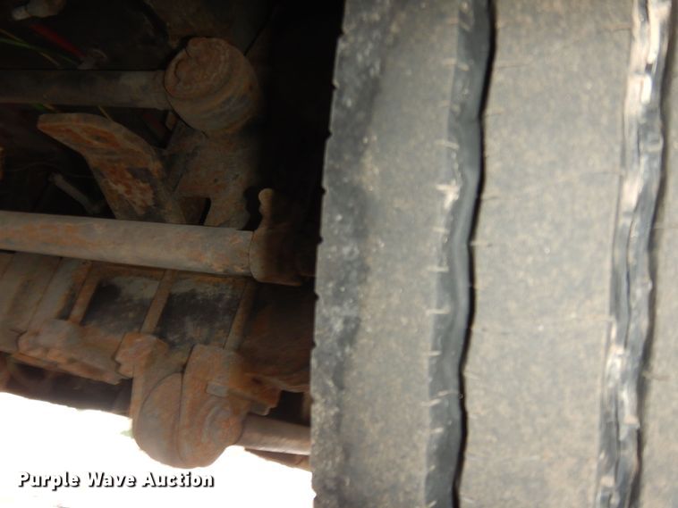 image for item DK7572 1993 MCI D4500  coach bus