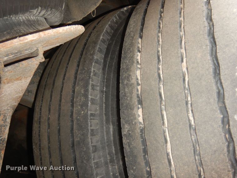 image for item DK7572 1993 MCI D4500  coach bus