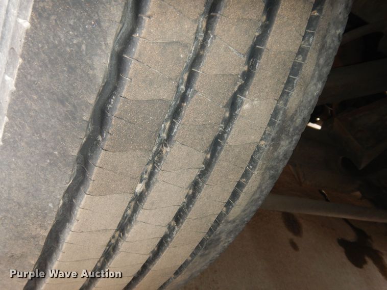 image for item DK7572 1993 MCI D4500  coach bus