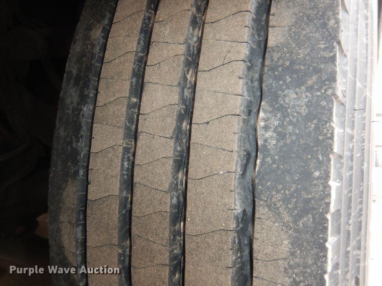 image for item DK7572 1993 MCI D4500  coach bus