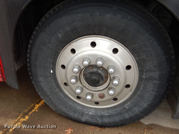 image for item DK7572 1993 MCI D4500  coach bus