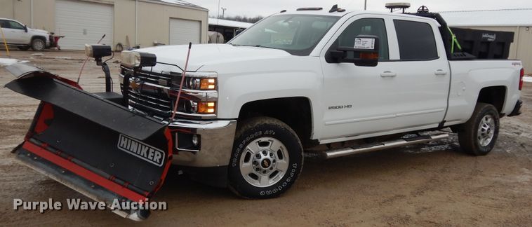 image for item DK7573 2017 Chevrolet Silverado 2500HD  Crew Cab pickup truck
