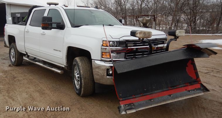 image for item DK7573 2017 Chevrolet Silverado 2500HD  Crew Cab pickup truck
