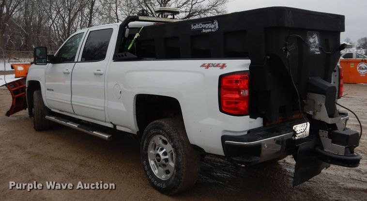 image for item DK7573 2017 Chevrolet Silverado 2500HD  Crew Cab pickup truck