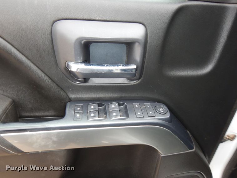 image for item DK7573 2017 Chevrolet Silverado 2500HD  Crew Cab pickup truck