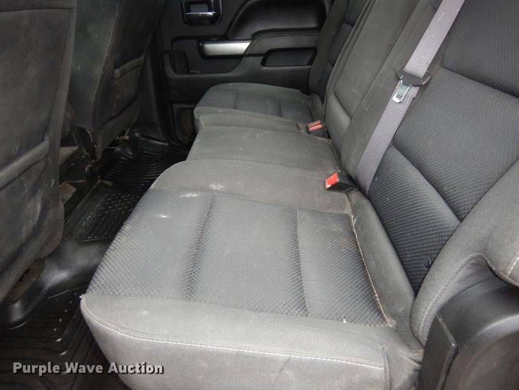 image for item DK7573 2017 Chevrolet Silverado 2500HD  Crew Cab pickup truck