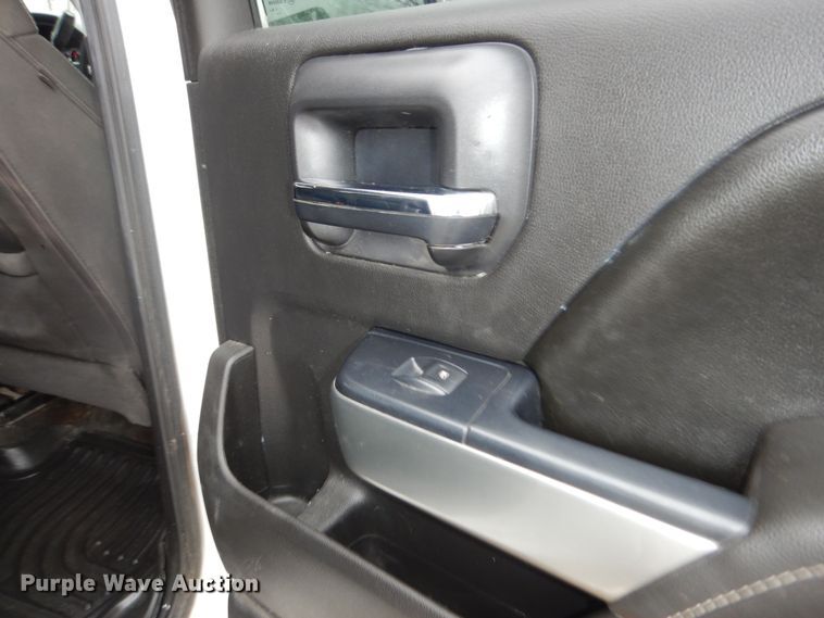 image for item DK7573 2017 Chevrolet Silverado 2500HD  Crew Cab pickup truck