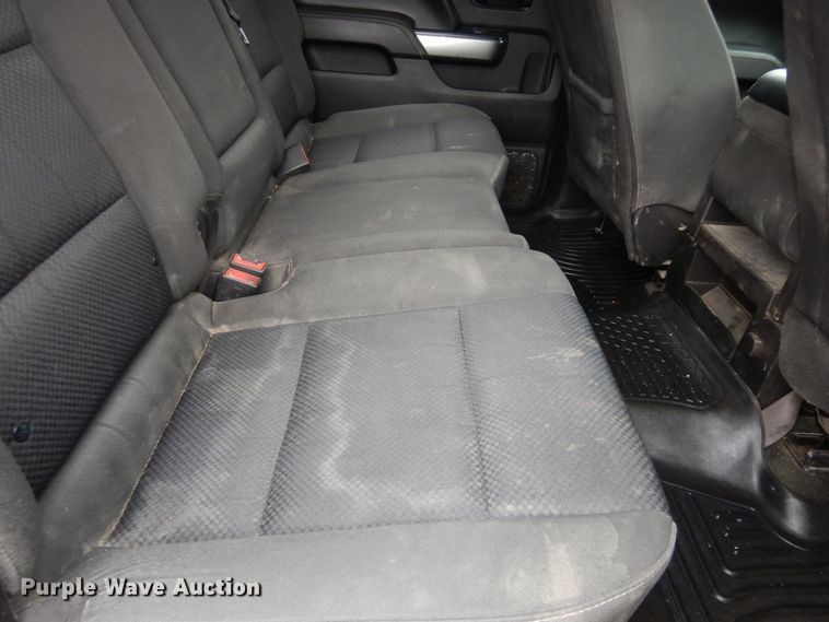 image for item DK7573 2017 Chevrolet Silverado 2500HD  Crew Cab pickup truck