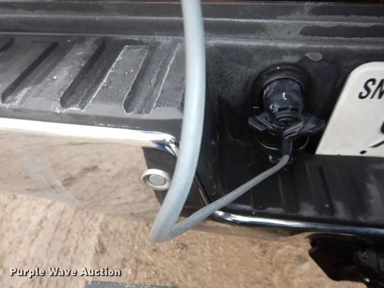 image for item DK7573 2017 Chevrolet Silverado 2500HD  Crew Cab pickup truck