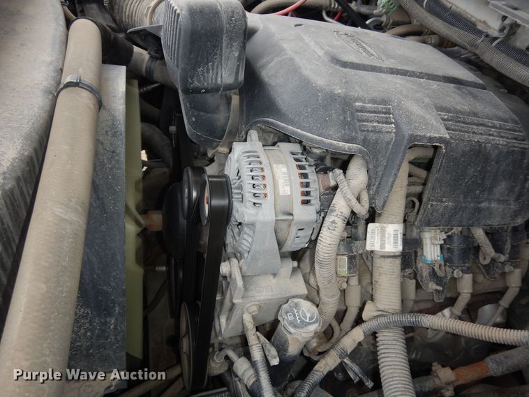 image for item DK7573 2017 Chevrolet Silverado 2500HD  Crew Cab pickup truck