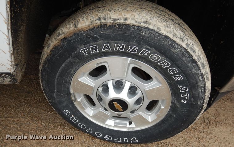 image for item DK7573 2017 Chevrolet Silverado 2500HD  Crew Cab pickup truck