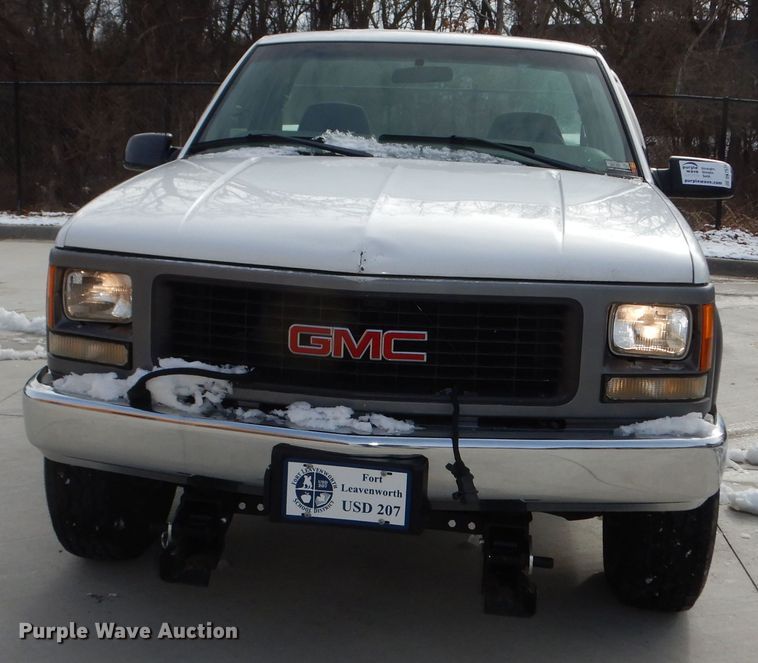 image for item DK7574 1999 GMC Sierra 2500 SL  utility bed pickup truck