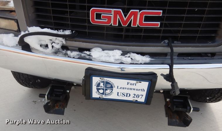 image for item DK7574 1999 GMC Sierra 2500 SL  utility bed pickup truck