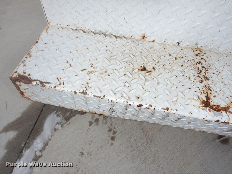 image for item DK7574 1999 GMC Sierra 2500 SL  utility bed pickup truck