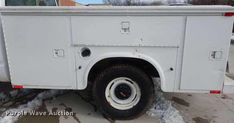 image for item DK7574 1999 GMC Sierra 2500 SL  utility bed pickup truck