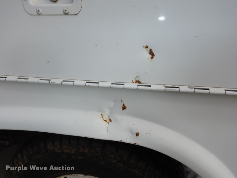 image for item DK7574 1999 GMC Sierra 2500 SL  utility bed pickup truck