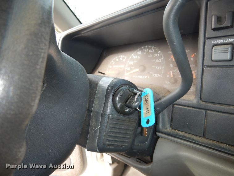 image for item DK7574 1999 GMC Sierra 2500 SL  utility bed pickup truck