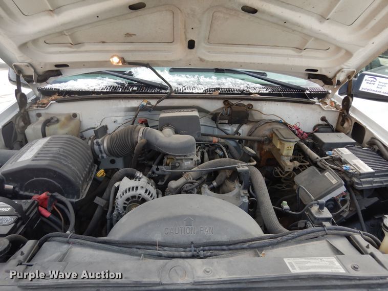 image for item DK7574 1999 GMC Sierra 2500 SL  utility bed pickup truck