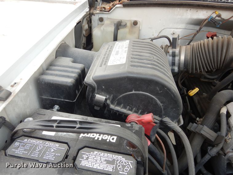 image for item DK7574 1999 GMC Sierra 2500 SL  utility bed pickup truck