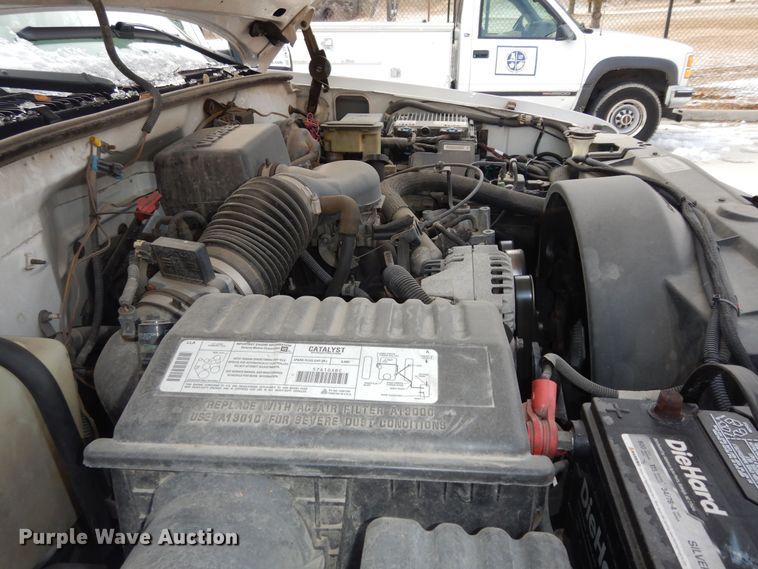 image for item DK7574 1999 GMC Sierra 2500 SL  utility bed pickup truck