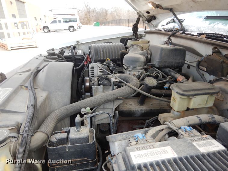 image for item DK7574 1999 GMC Sierra 2500 SL  utility bed pickup truck