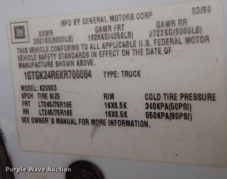 image for item DK7574 1999 GMC Sierra 2500 SL  utility bed pickup truck