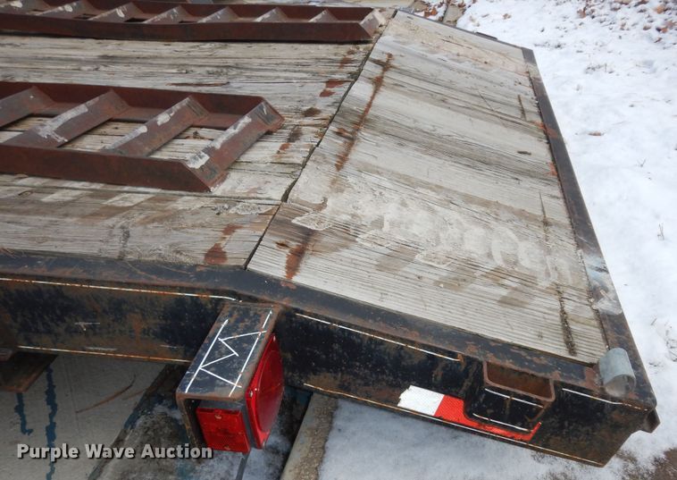 image for item DK7575 1999 Morris  equipment trailer