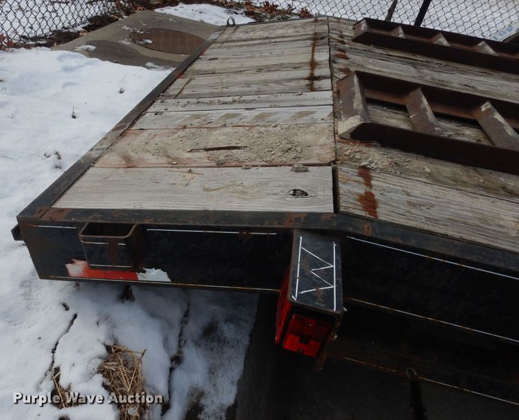 image for item DK7575 1999 Morris  equipment trailer