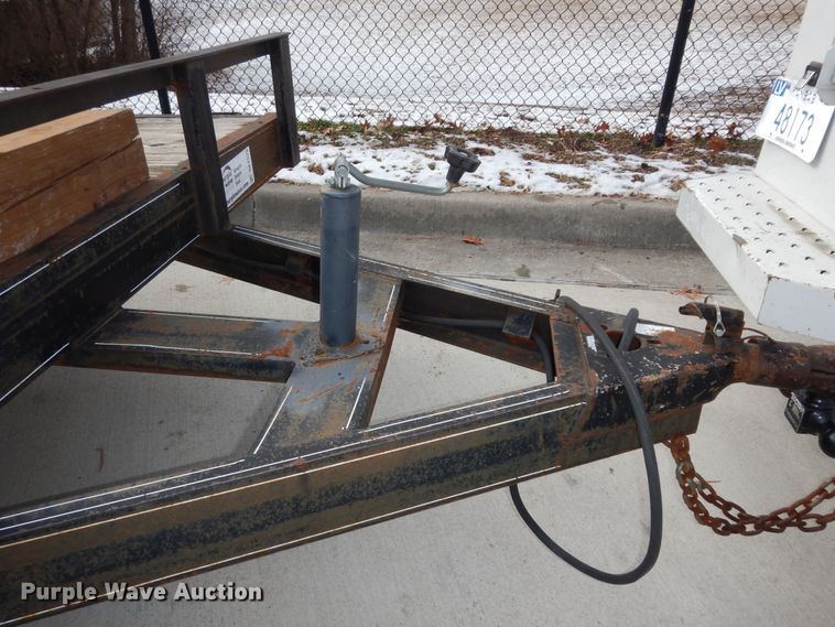 image for item DK7575 1999 Morris  equipment trailer