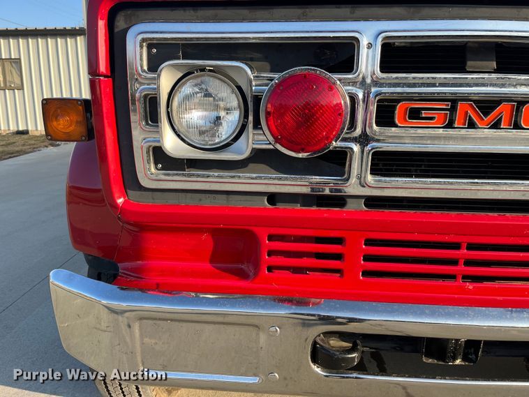image for item DP0457 1988 GMC C7000  pumper fire truck