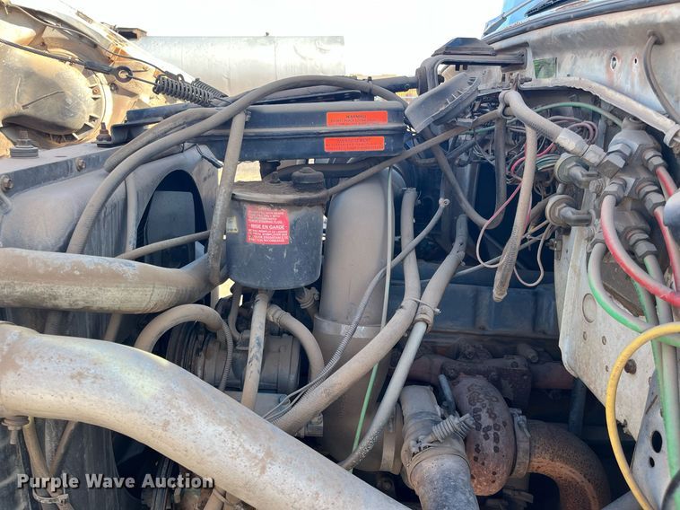 image for item DQ3940 1988 Ford L8000  truck cab and chassis