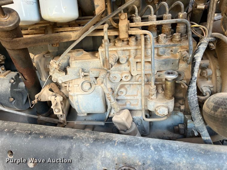 image for item DQ3940 1988 Ford L8000  truck cab and chassis