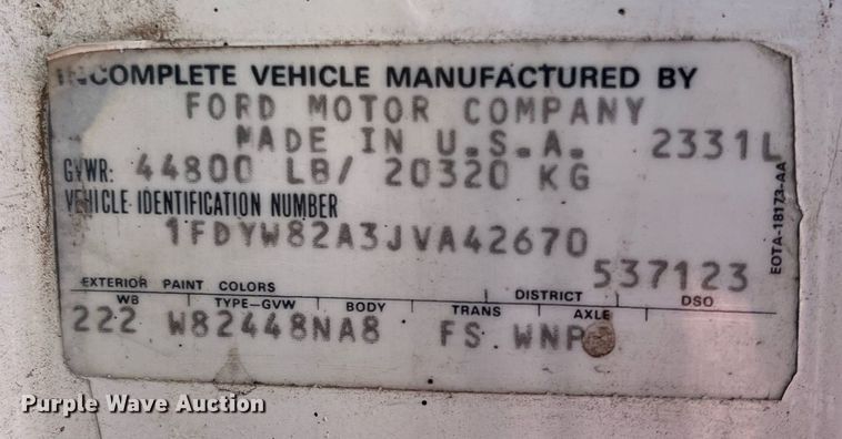 image for item DQ3940 1988 Ford L8000  truck cab and chassis