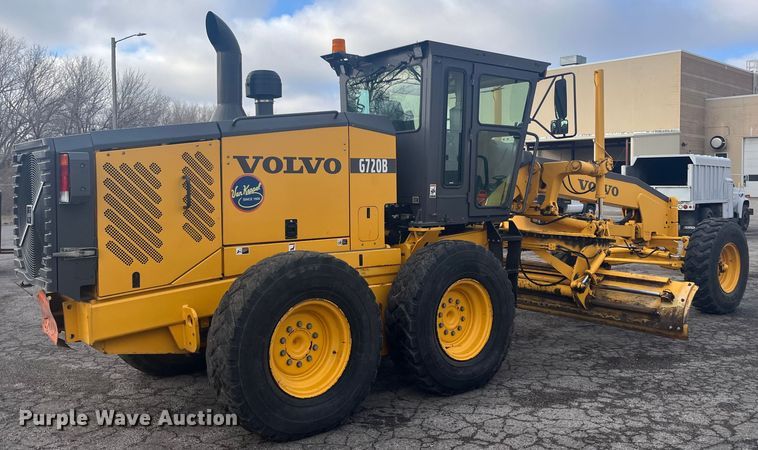 image for item DQ5082 2004 Volvo G720B  motor grader