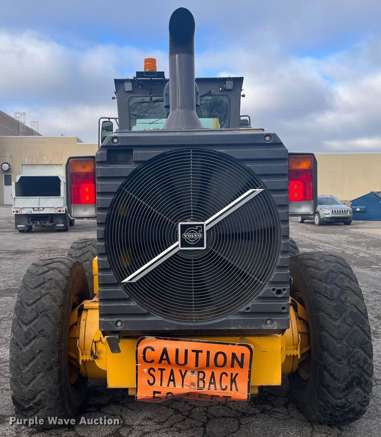 image for item DQ5082 2004 Volvo G720B  motor grader
