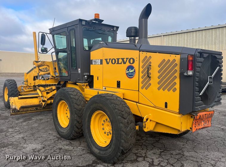 image for item DQ5082 2004 Volvo G720B  motor grader