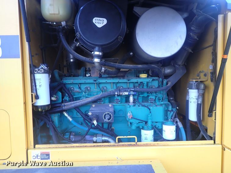 image for item DQ5082 2004 Volvo G720B  motor grader