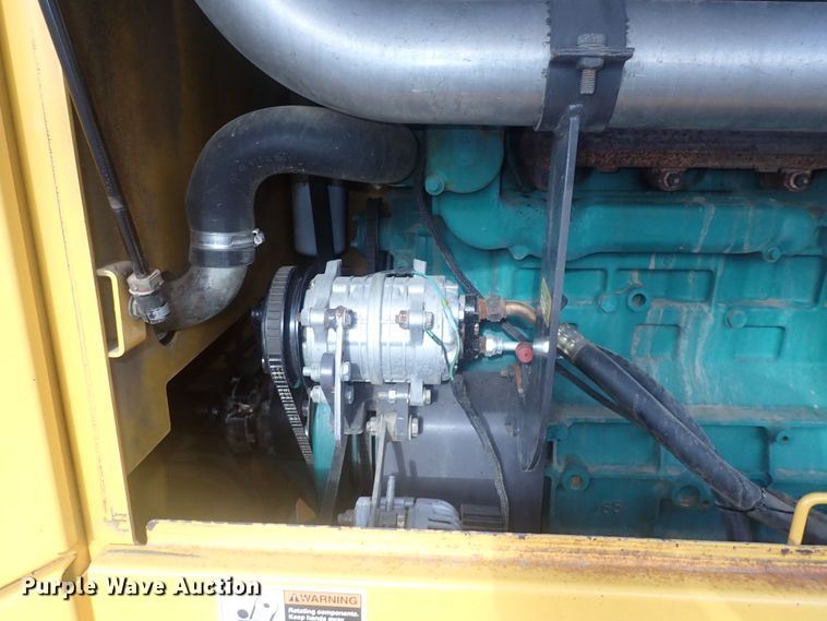 image for item DQ5082 2004 Volvo G720B  motor grader