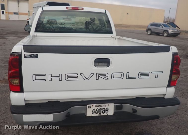 image for item DQ5084 2006 Chevrolet Silverado 1500  pickup truck