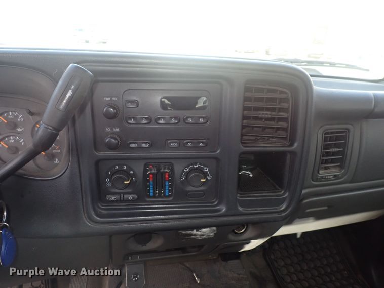 image for item DQ5084 2006 Chevrolet Silverado 1500  pickup truck