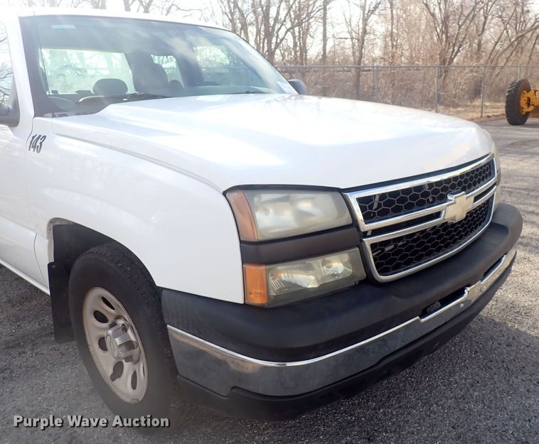 image for item DQ5084 2006 Chevrolet Silverado 1500  pickup truck