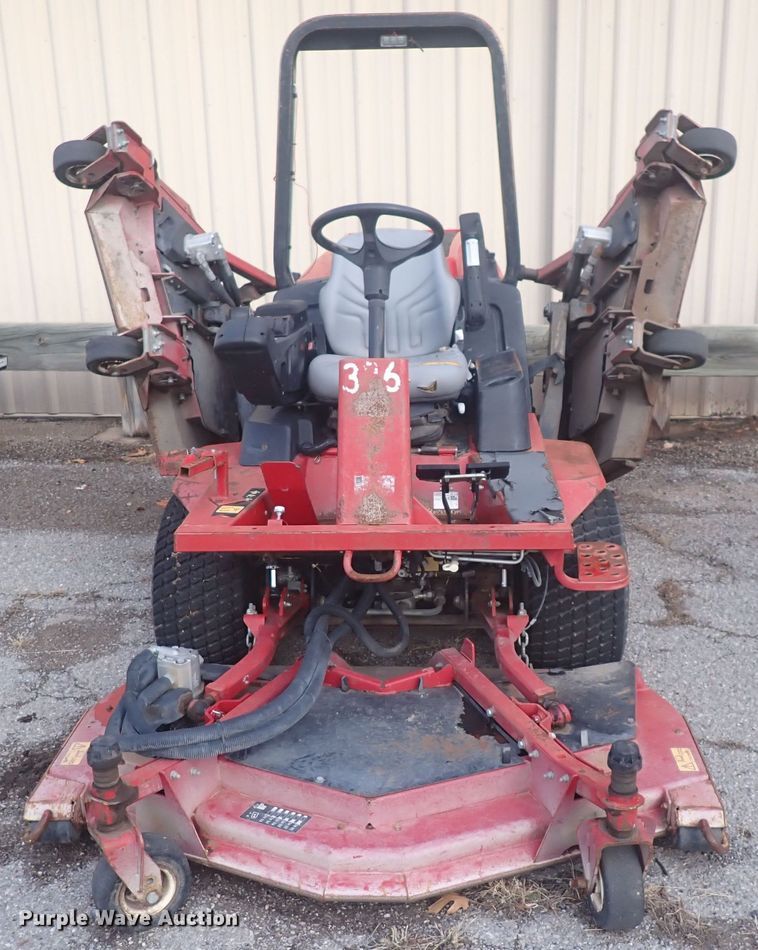 image for item DQ5088 Toro Groundsmaster 4000-D  lawn mower